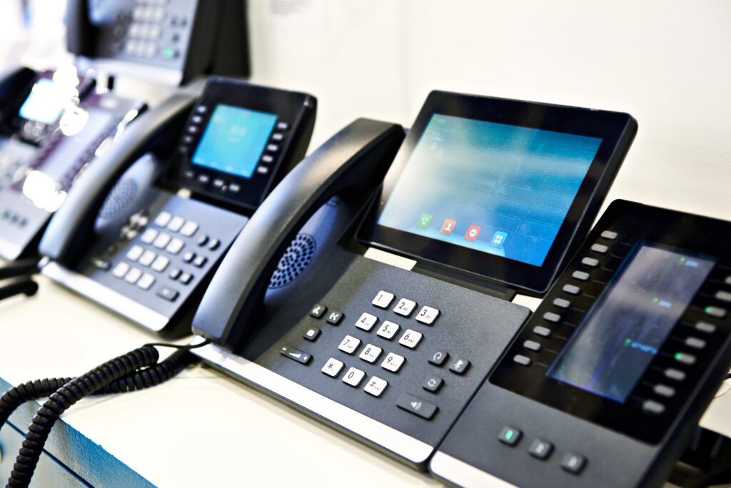 Landline Phone Service Versus VoIP: What’s the Real Difference?
