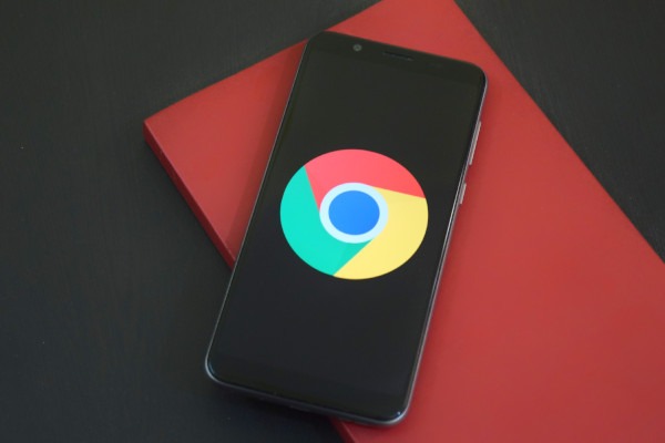 Chrome Browser Logo on Smartphone - Call From Your Browser